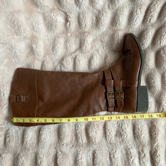 American Eagle brown tall boots. - Picture 6 of 7